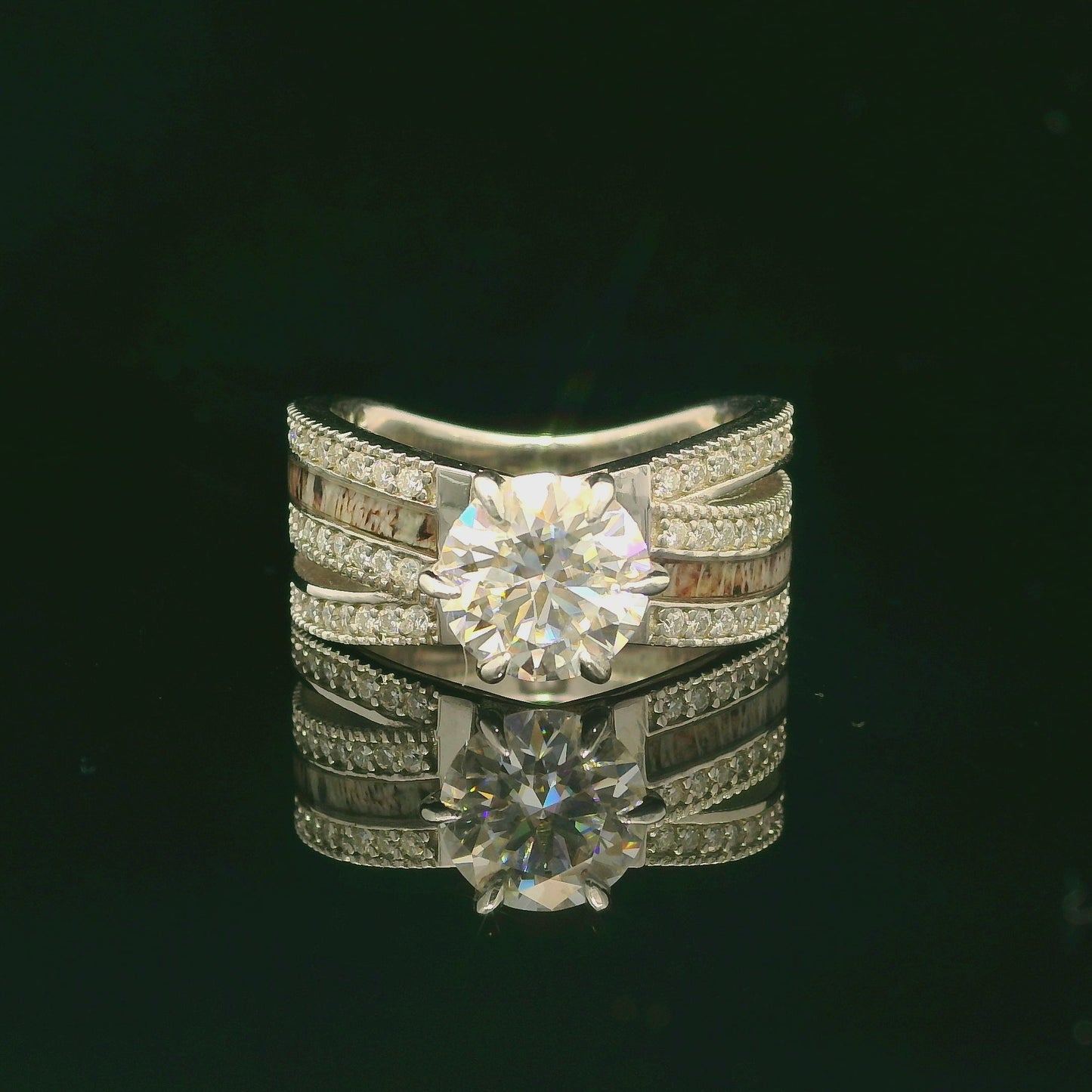 Load and play video in Gallery viewer, Lux Grand Chelly
